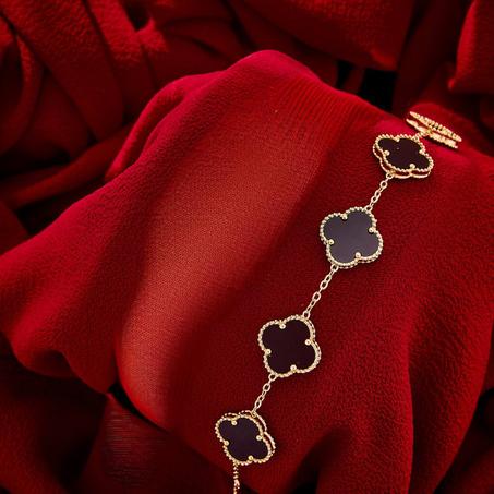 1 van cleef  bracelet