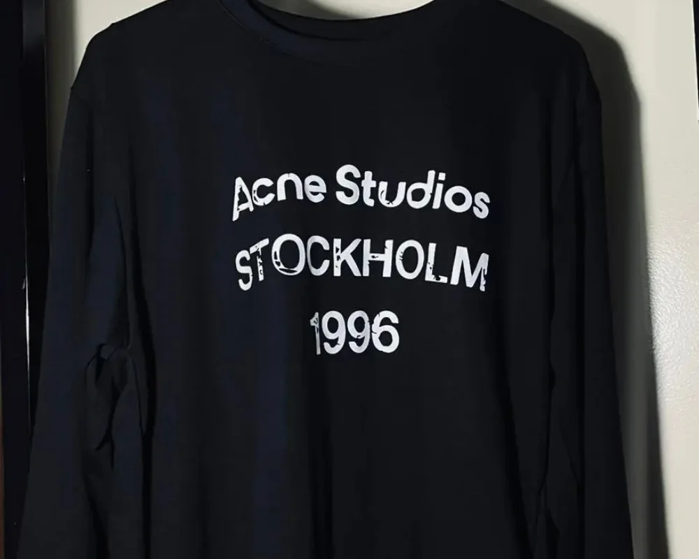 Acne Studio long sleeve ( Limited )