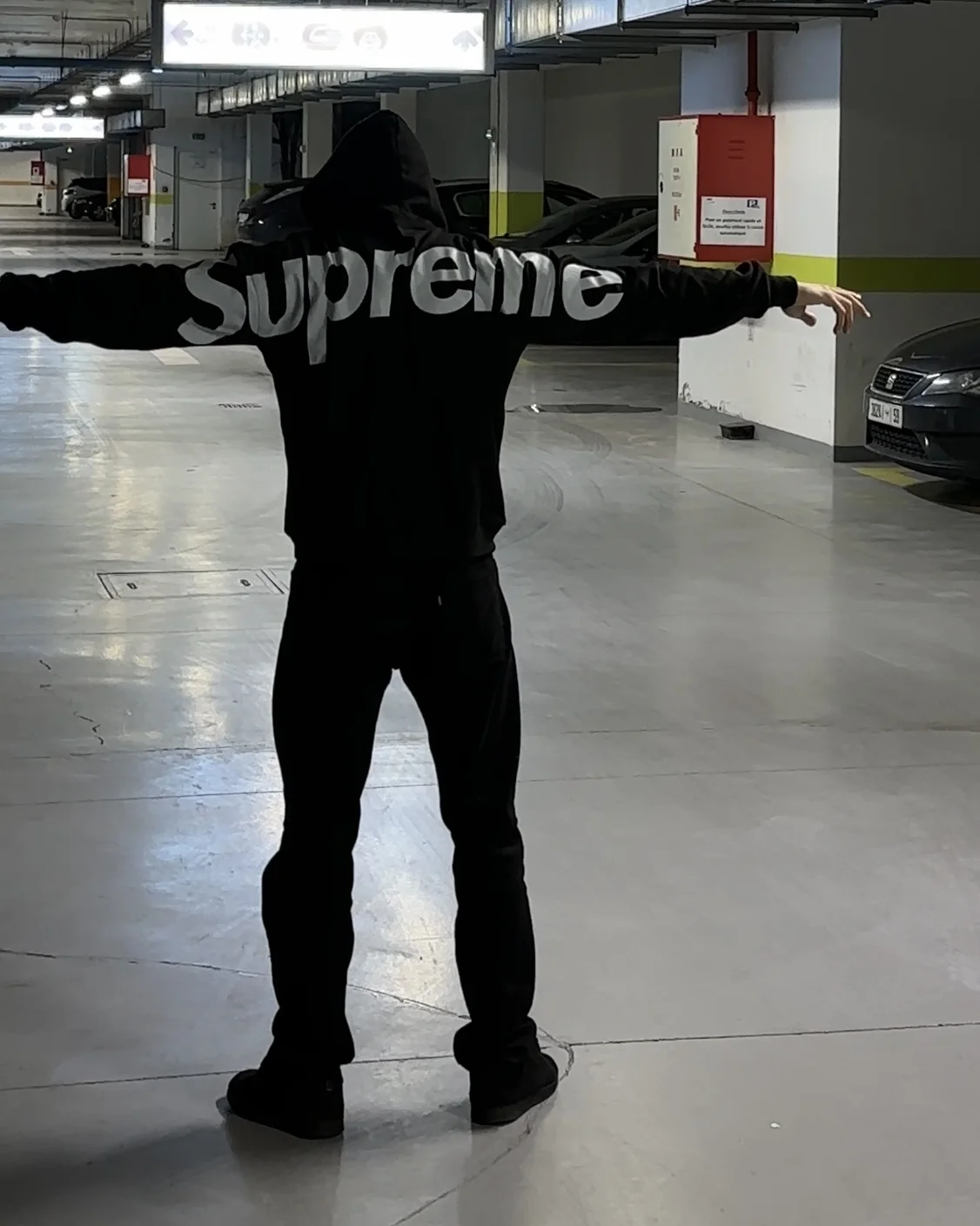 Nouvel An Supreme capuche