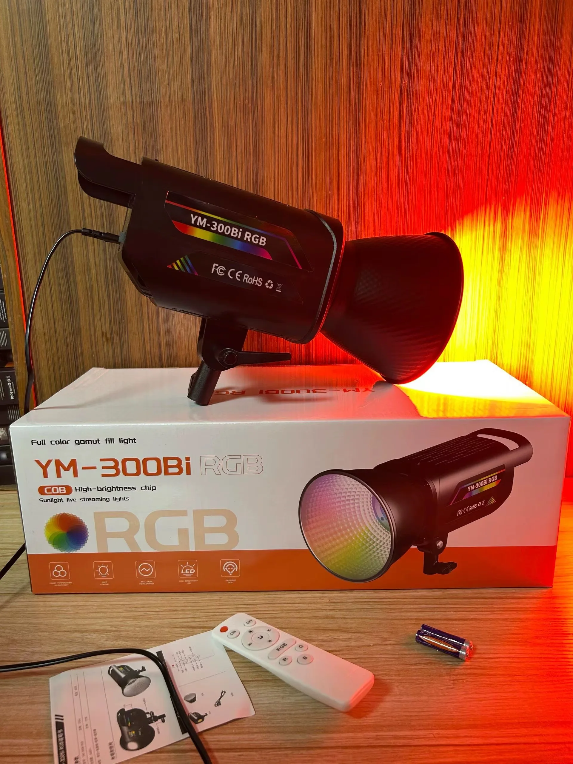 Projecteur LED RGB YM-300Bi RGB