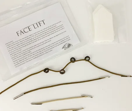 الشريط اللاصق لشد الوجه