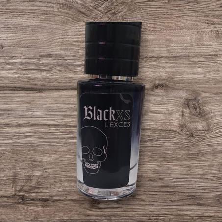 Black XS L'EXCES