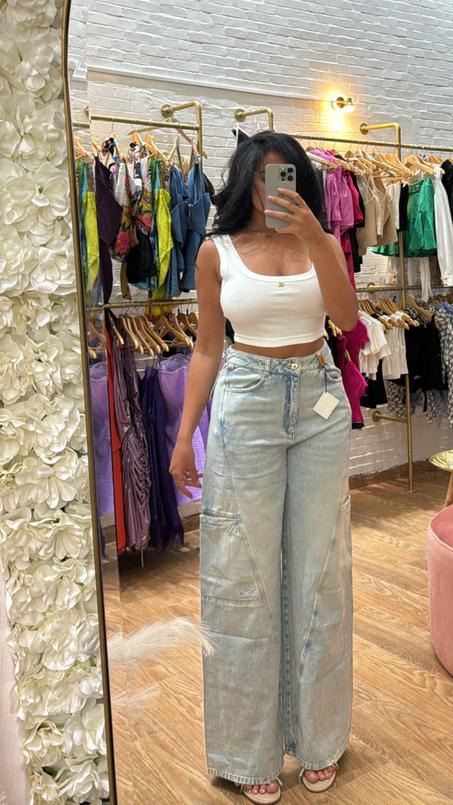 بنطلون جينز واسع