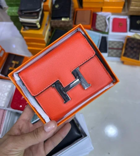 PORTE FEUILLE FEMMES HERMES