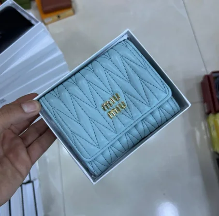 PORTE FEUILLE FEMMES MIU MIU