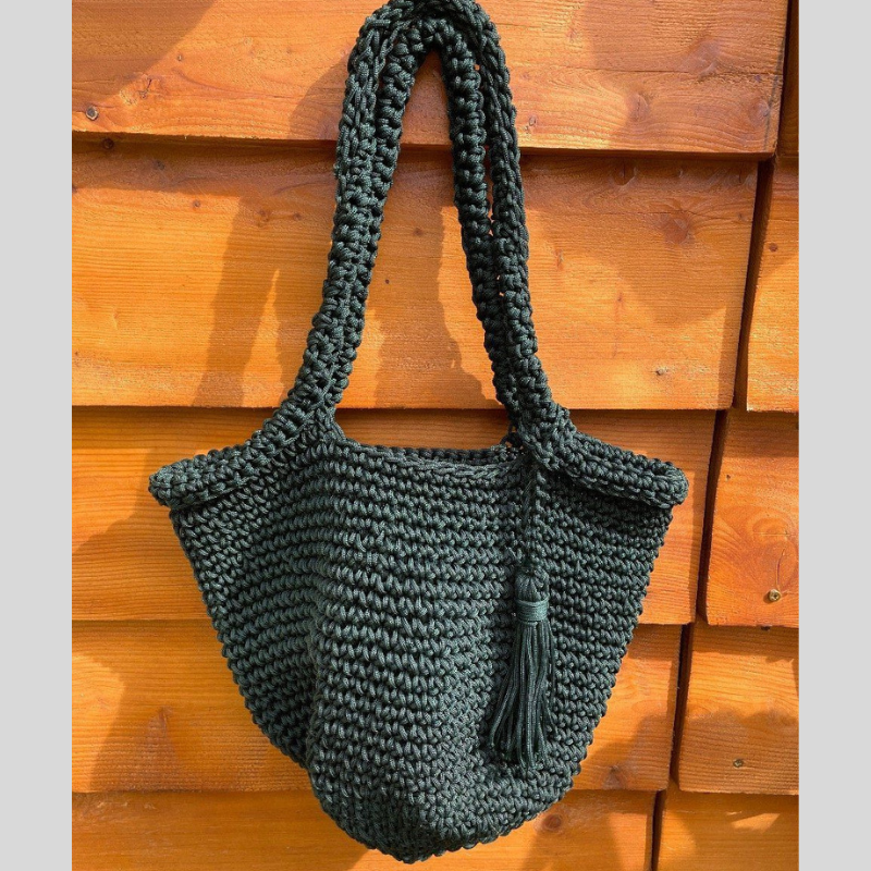 حقائب اليد المصممة يدويا