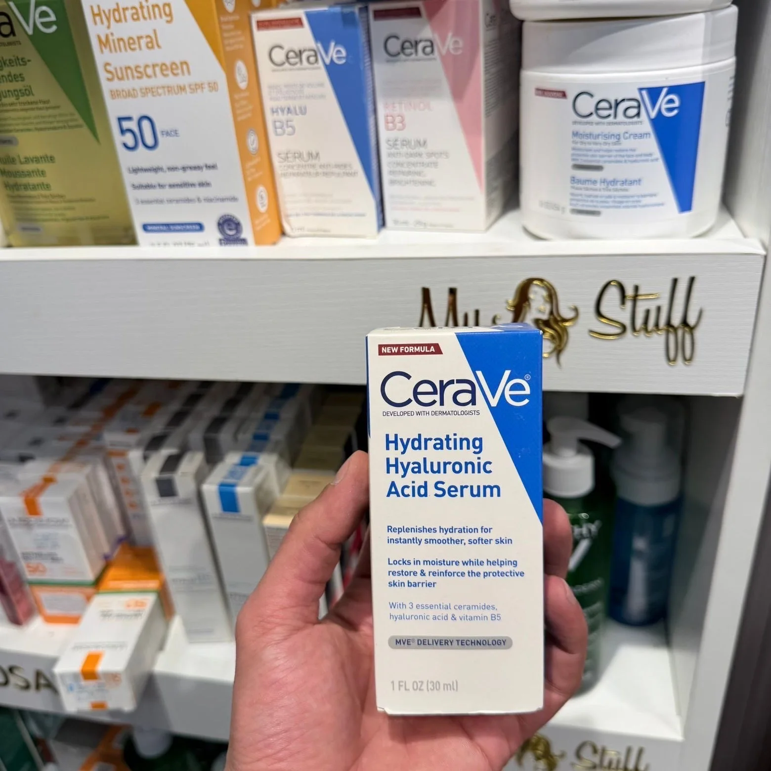 CeraVe Hydrating Hyaluronic Acid Serum 30ml سيروم سيرافي المرطب بحمض الهيالورونيك – 30 مل