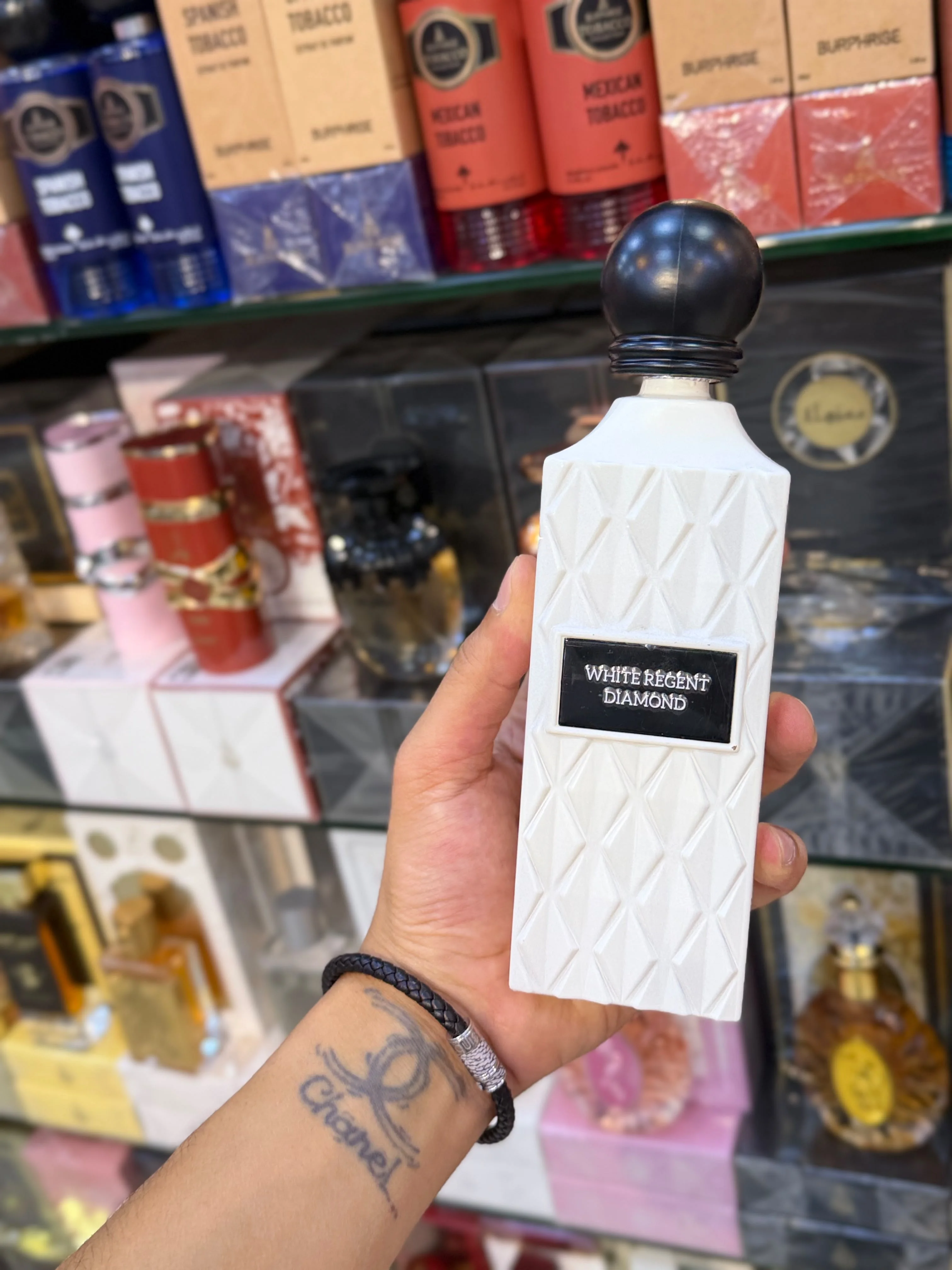 IBRAQ White Regent Diamond Eau De 200 ml . عطر ابراق وايت ريجنت دايموند للجنسين،