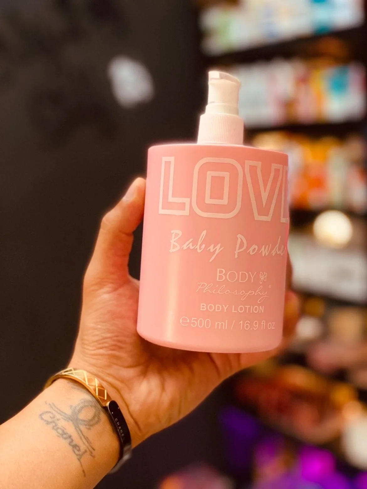 LOVE Baby Powder Body Lotion – 500 ml  لوف – لوشن الجسم برائحة بودرة الأطفال – 500 مل