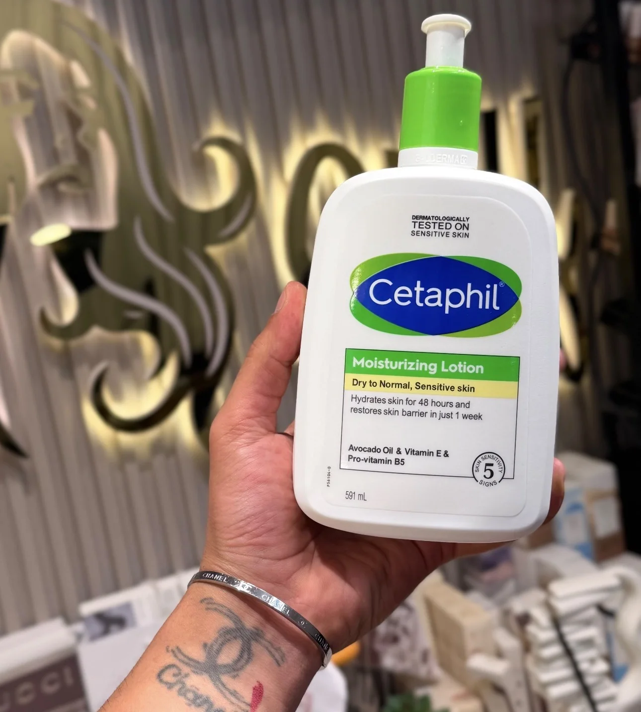 Cetaphil Moisturizing Lotion for Normal to Dry Skin, Hydrating Fragrance Free, 20 fl ozلوشن سيتافيل المرطب للبشرة العادية إلى الجافة، مرطب وخالٍ من العطور، 20 أونصة سائلة