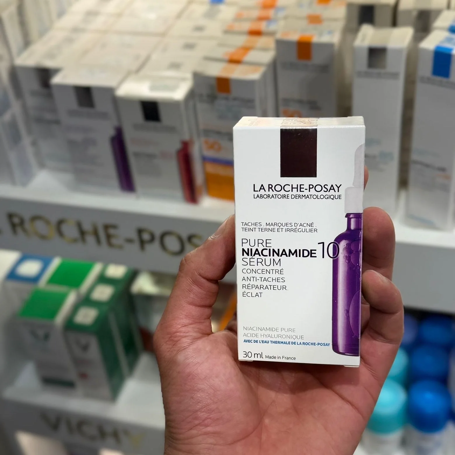 La Roche-Posay Pure Niacinamide 10% Serum – 30ml سيروم لاروش بوزيه بالنياسيناميد النقي 10% – 30 مل