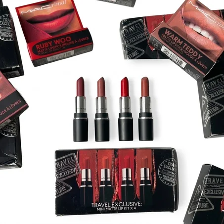 MAC Macximal Silky Matte Lipsticksبكج مكون من ٤أرواج أحمر شفاه ماك ماكسيمال بتركيبة مطفية حريرية