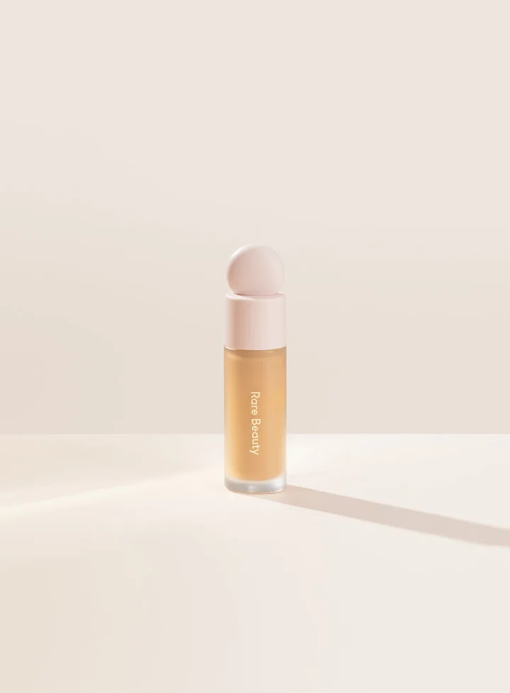 Rare Beauty Liquid Touch Brightening Concealer   خافي العيوب (كونسيلر) ليكويد تاتش المضيء من رير بيوتي