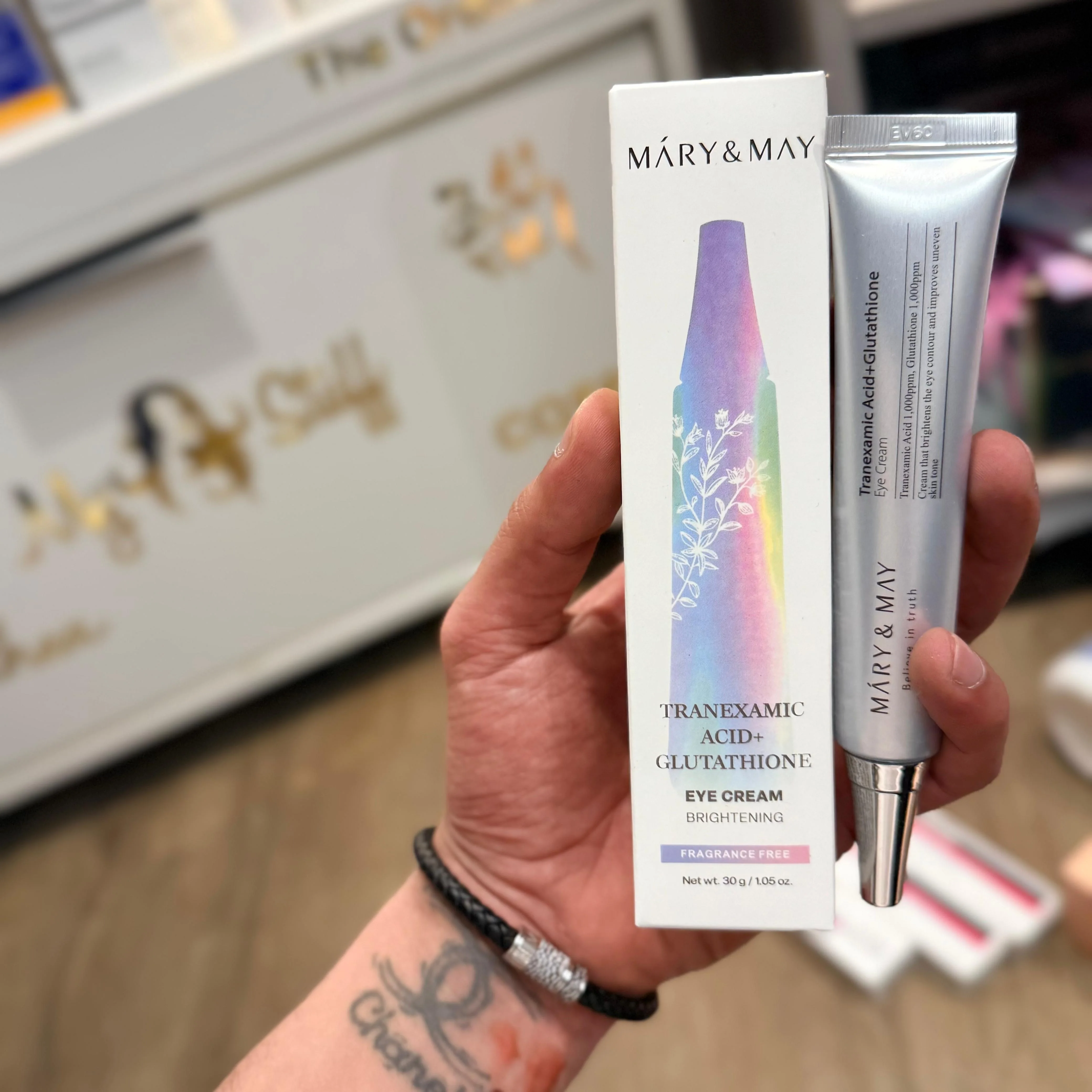 Mary&May Tranexamic Acid + Glutathione Eye Cream – 30gكريم العين بالترانكساميك أسيد والغلوتاثيون من ماري آند ماي – 30 غرام