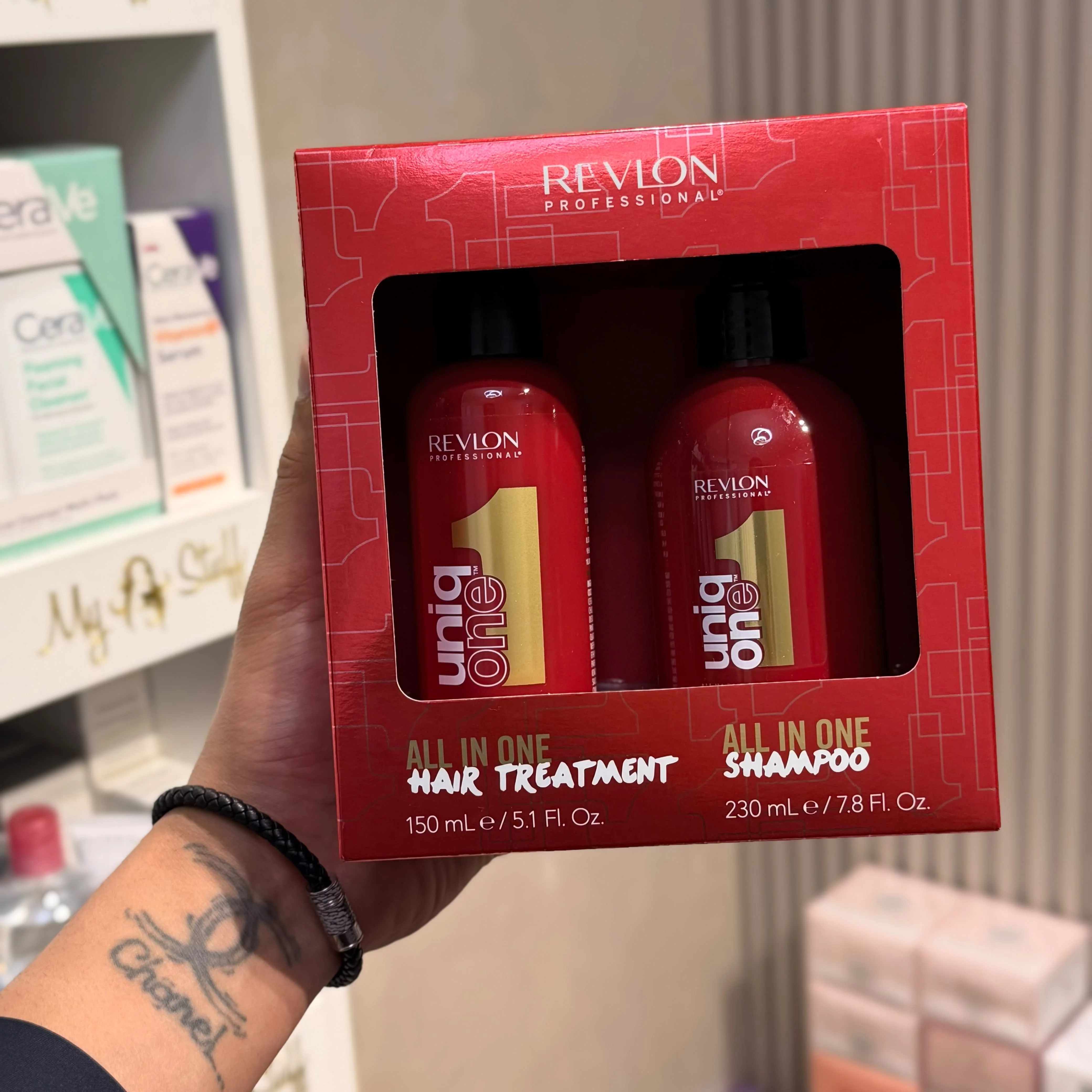 ريفلو بروفيشنال أونيك ون علاج الشعر + شامبوRevlon Professional UniqOne Hair Treatment + Shampoo Duo