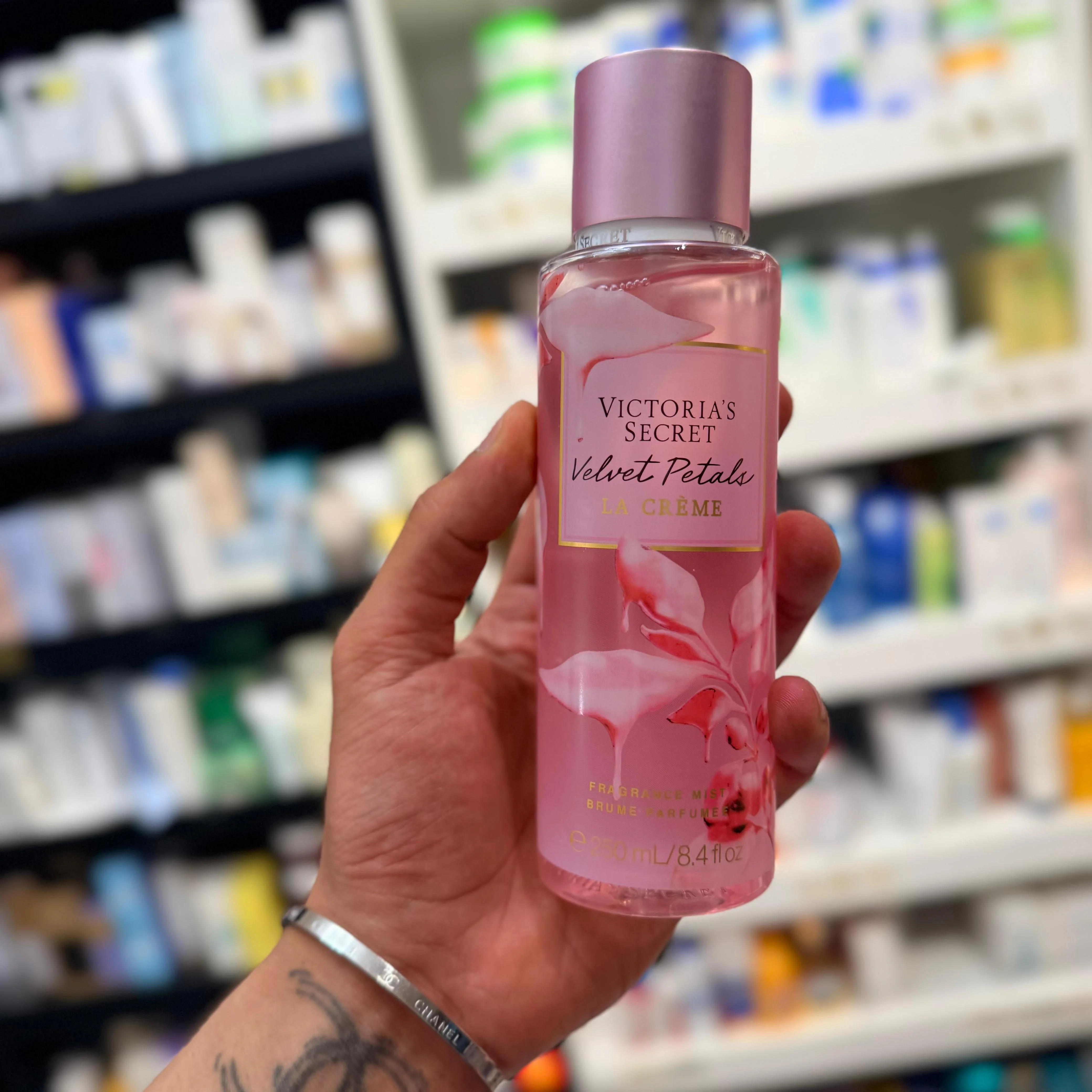 فيكتوريا سيكريت فيلفت بتالز لا كريم Velvet Petals La Crème Victoria's Secret