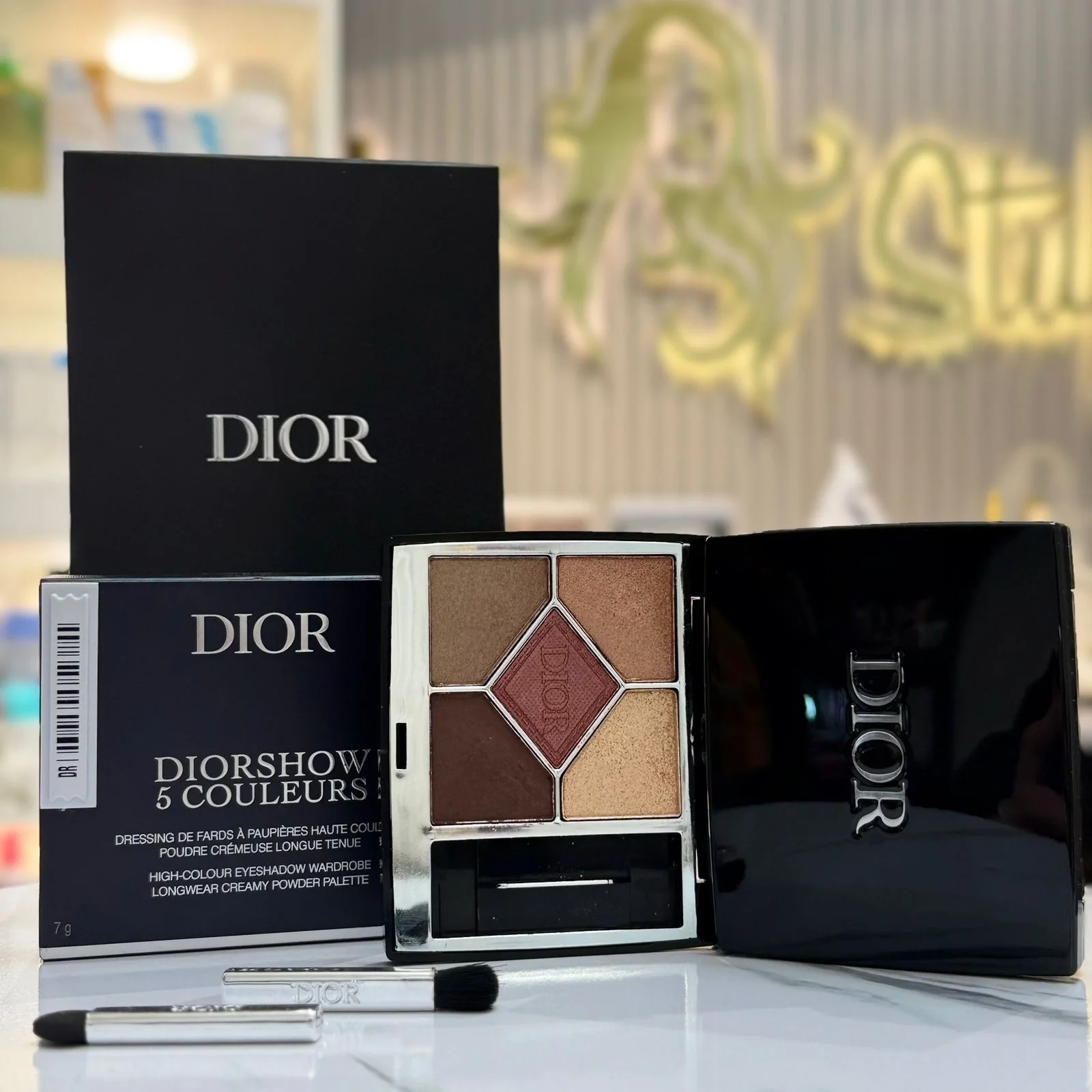 DiorShow 5 Couleurs Eyeshadow Paletteباليت ظلال العيون ديور شو 5 ألوان