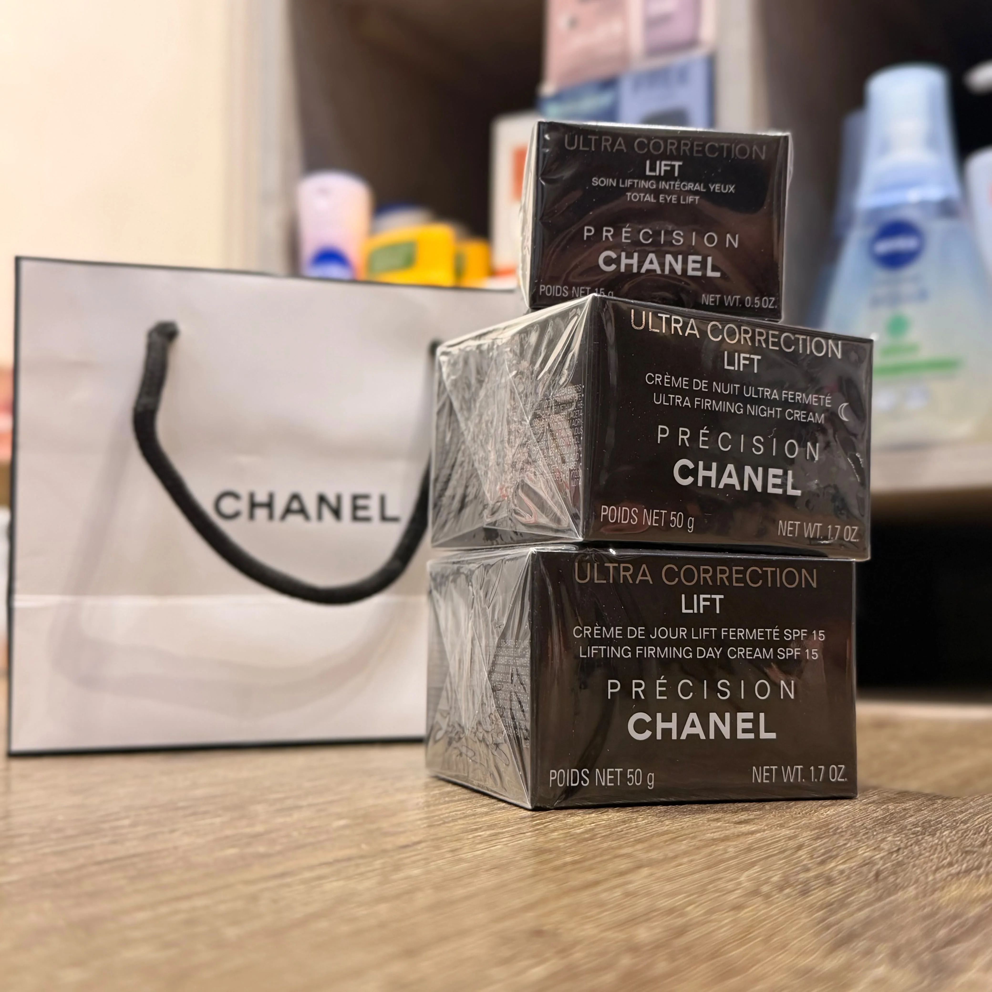 CHANEL Ultra Correction Lift – Précisionشانيل ألترا كوركشن ليفت – بريسيزيوم