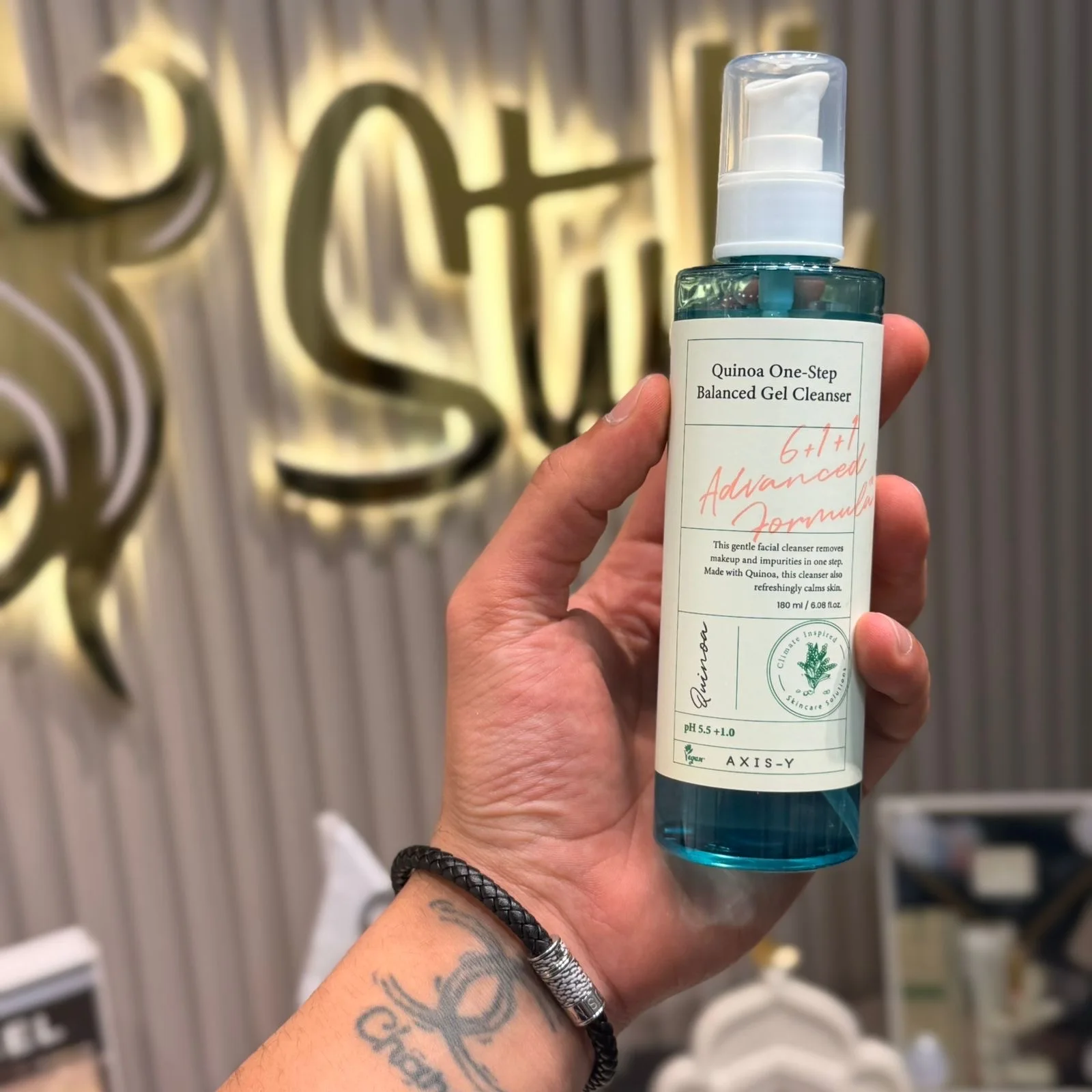 منظف جل متوازن بخطوة واحدة من AXIS-Y، مزيل مكياج مرطب بعمقAXIS-Y Balanced One-Step Gel Cleanser, Deep Hydrating Makeup Remover, 180ml