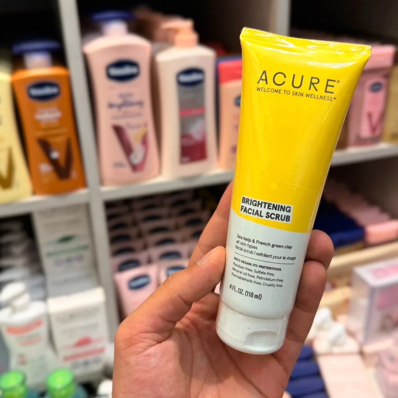 ACURE - BRIGHTENING FACIAL SCRUB - أكيور - مقشر مفتح للوجه - 118 مل