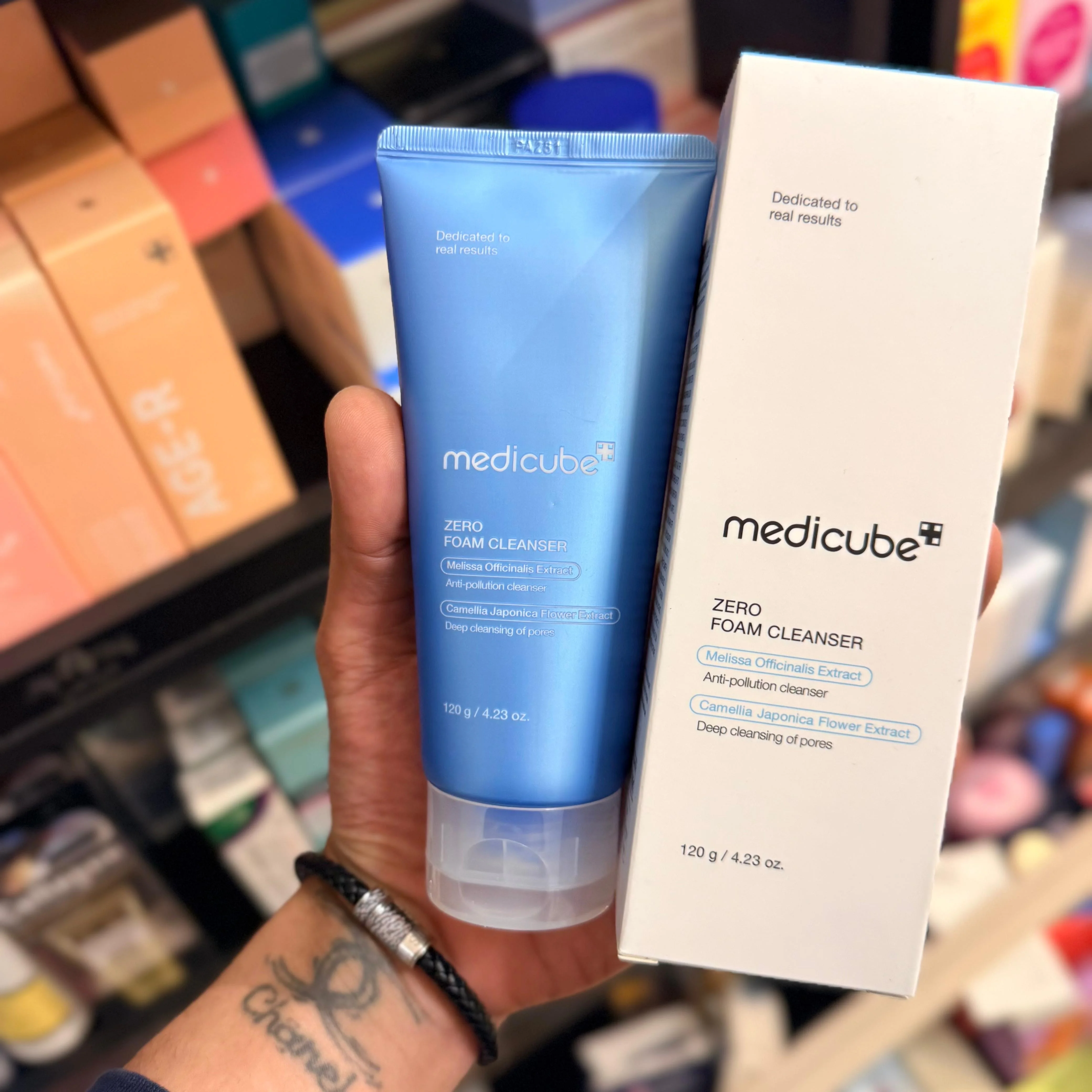 غسول وجه يومي لطيف للبشرة الحساسة، يزيل الشوائب، تركيبة 120 ملMedicube Zero Foam Cleanser: A gentle daily face wash for sensitive skin, removes impurities, 120g
