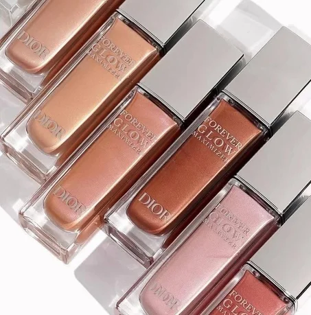 Dior Forever Glow Maximizer - Highlighter liquide مستحضر إضاءة سائل من ديور يدوم طويلاًـ