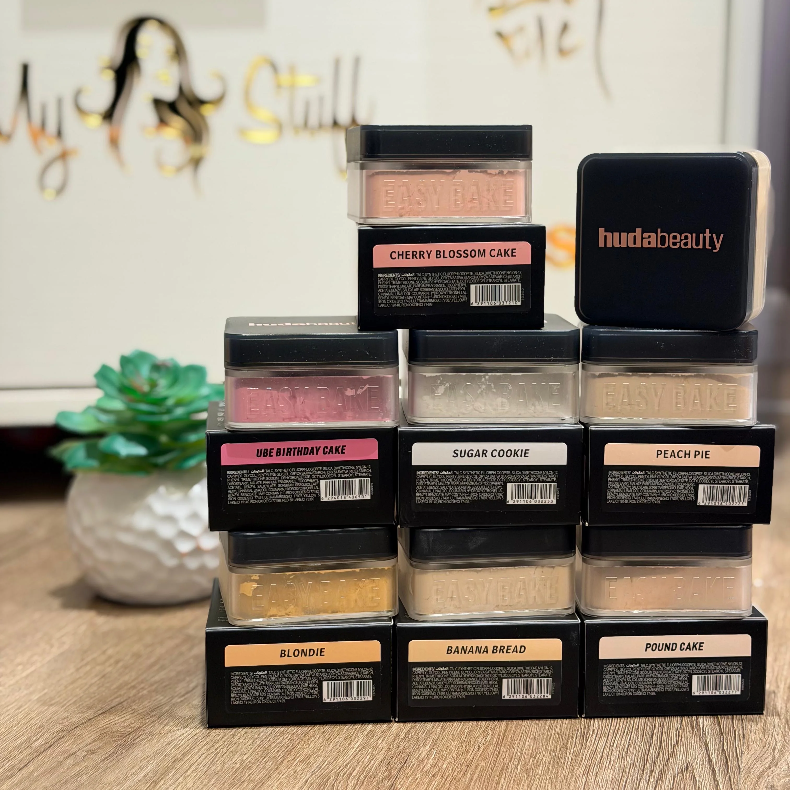EASY BAKE LOOSE BAKING & SETTING POWDER لوس باودر ايزي بيك من هدى بيوتي