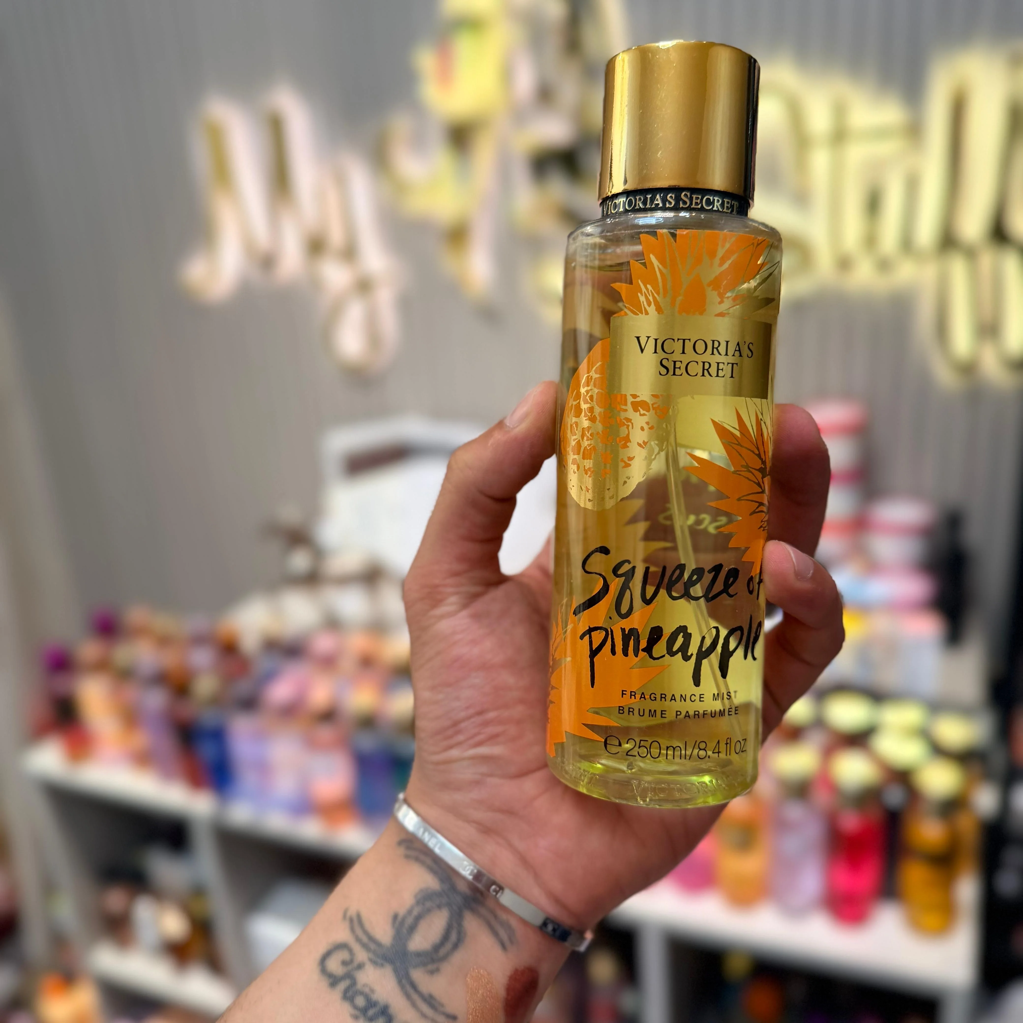 فيكتوريا سيكريت عصر الأناناس Squeeze of Pineapple Victoria's Secret