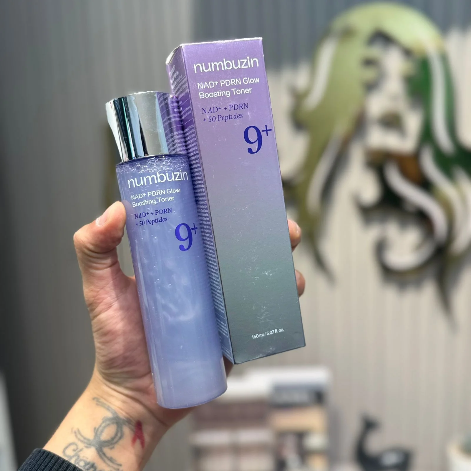 تونر نومبوزين رقم 9 لتعزيز الإشراقة بـ NAD+ وPDRN  numbuzin - No.9 NAD+ PDRN Glow Boosting Toner
