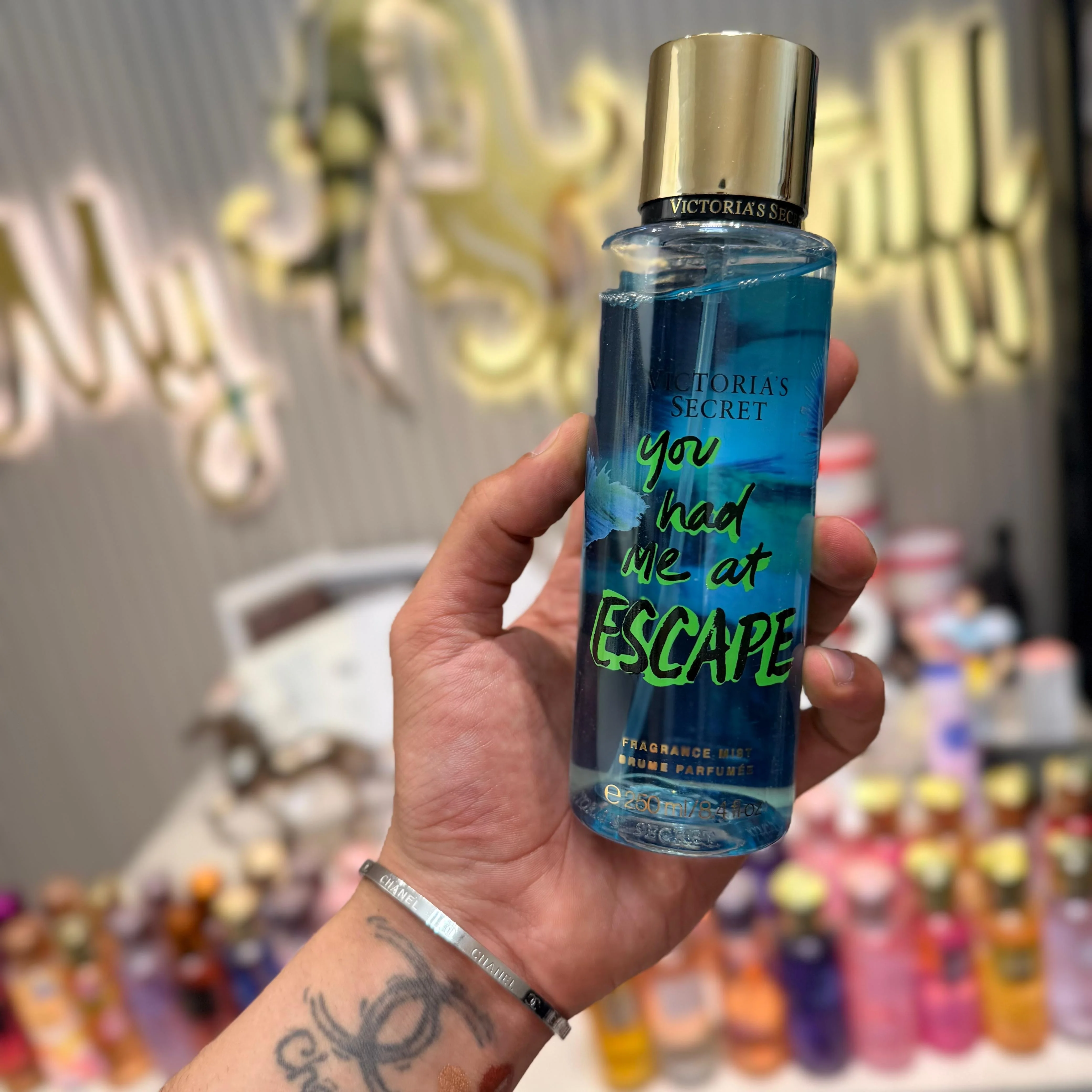 فيكتوريا سيكريت يو هاد مي آت إسكايب You Had Me At Escape Victoria's Secret