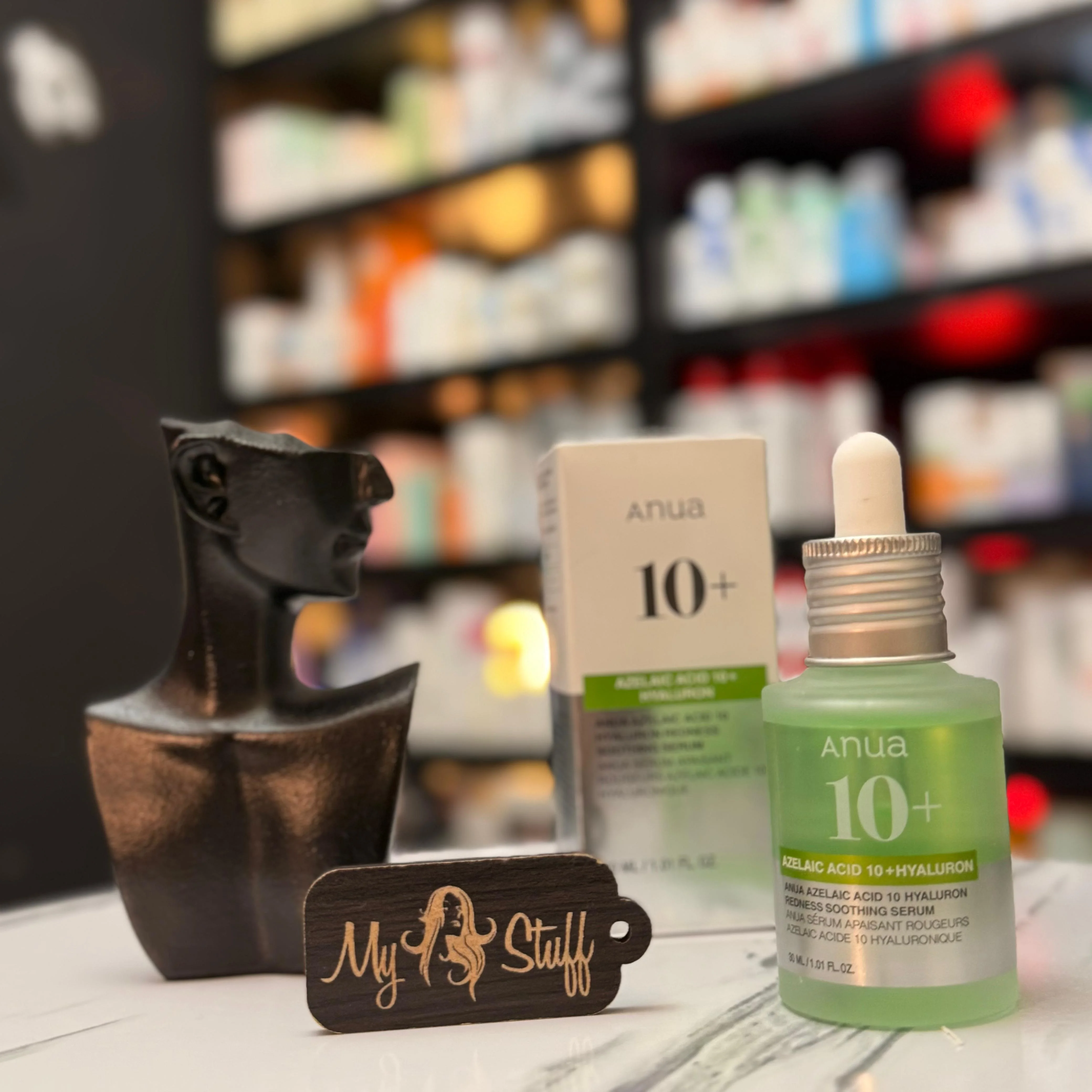 سيروم مهدئ للاحمرار يحتوي على حمض الأزيليك و10% من حمض الهيالورونيك Azelaic Acid 10 Hyaluron Redness Soothing Serum