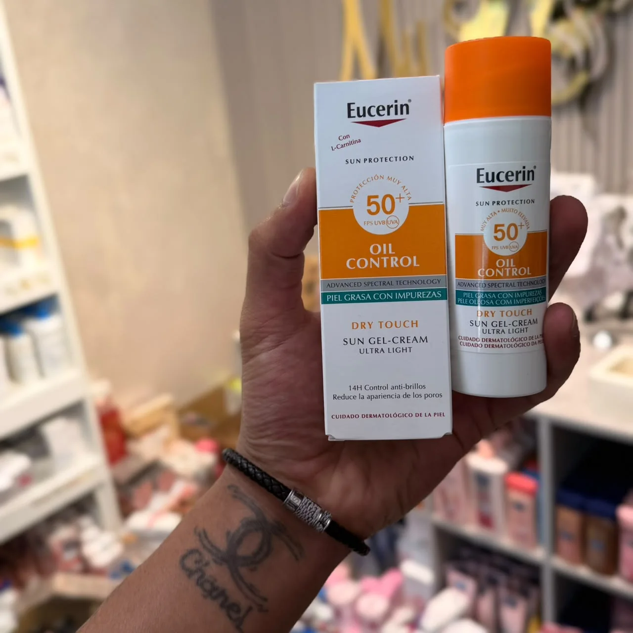يوسيرين اويل كونترول واقي شمس حماية عالية +50Eucerin Sunblock Oil Control Gel-Cream 50+ (50Ml)