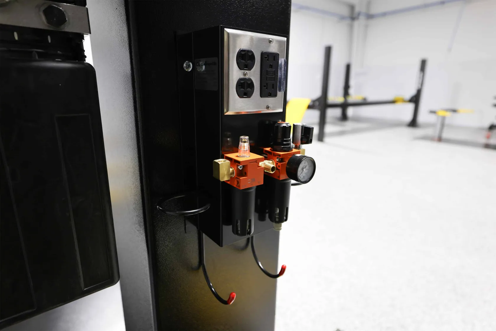 CL10AV3 Series 10,000-lb. Versymmetric® Two-Post Adjustable Lift – Ultimate Flexibility & Performance
