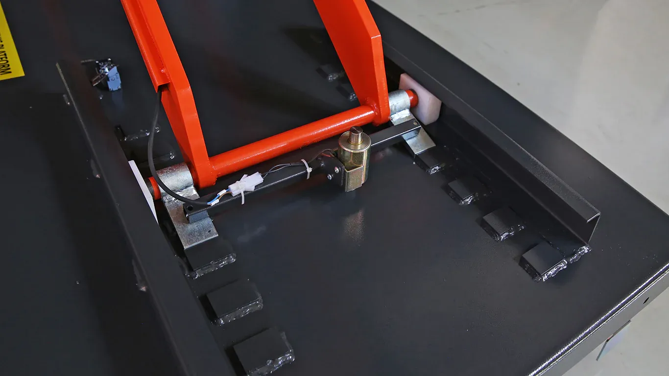 APlus Falcon 2,600LB Electric Vechicle Battery Lift - EL-26HM