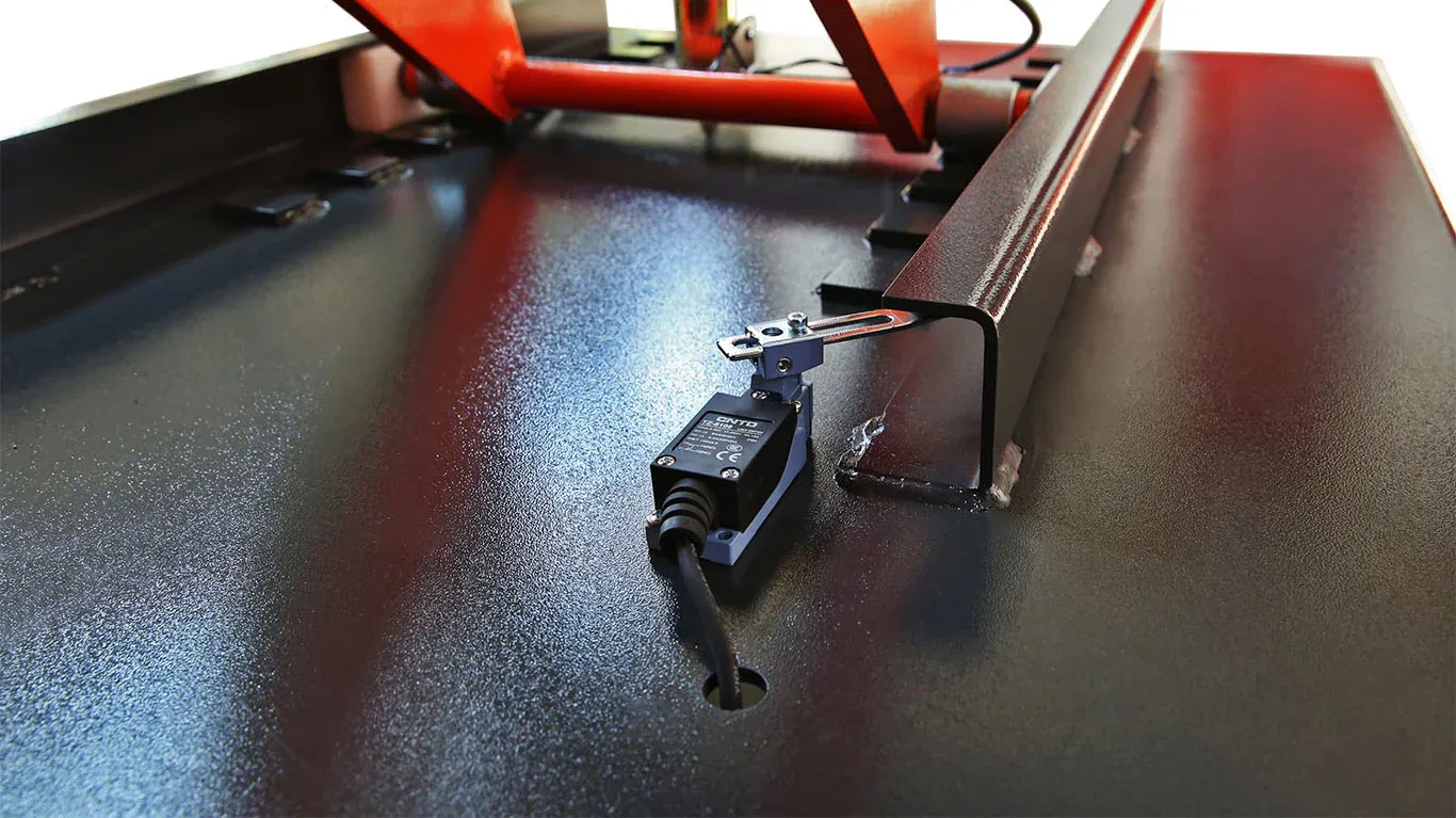 APlus Falcon 2,600LB Electric Vechicle Battery Lift - EL-26HM