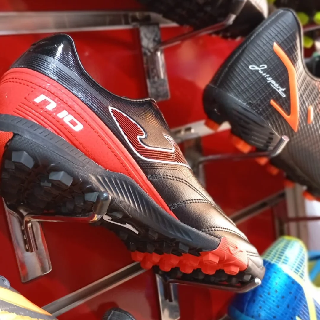 حداء رياضي JOMA