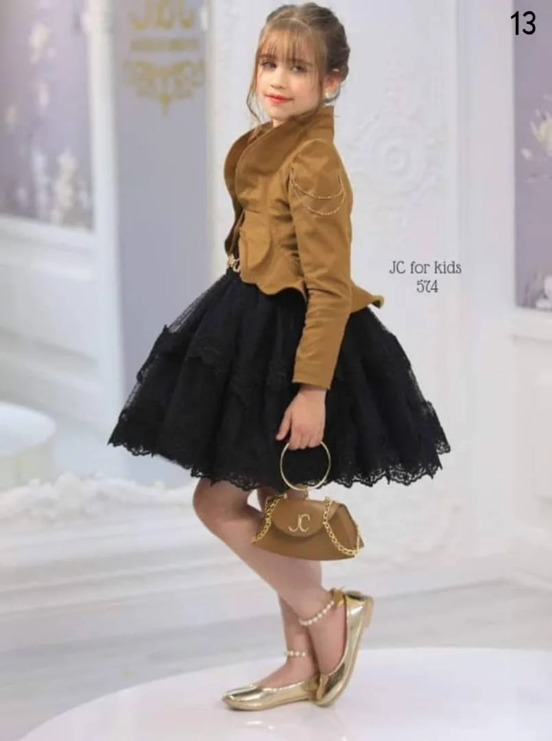 فستان بناتي انييق بستايل كلاسيكي السعر :*25000