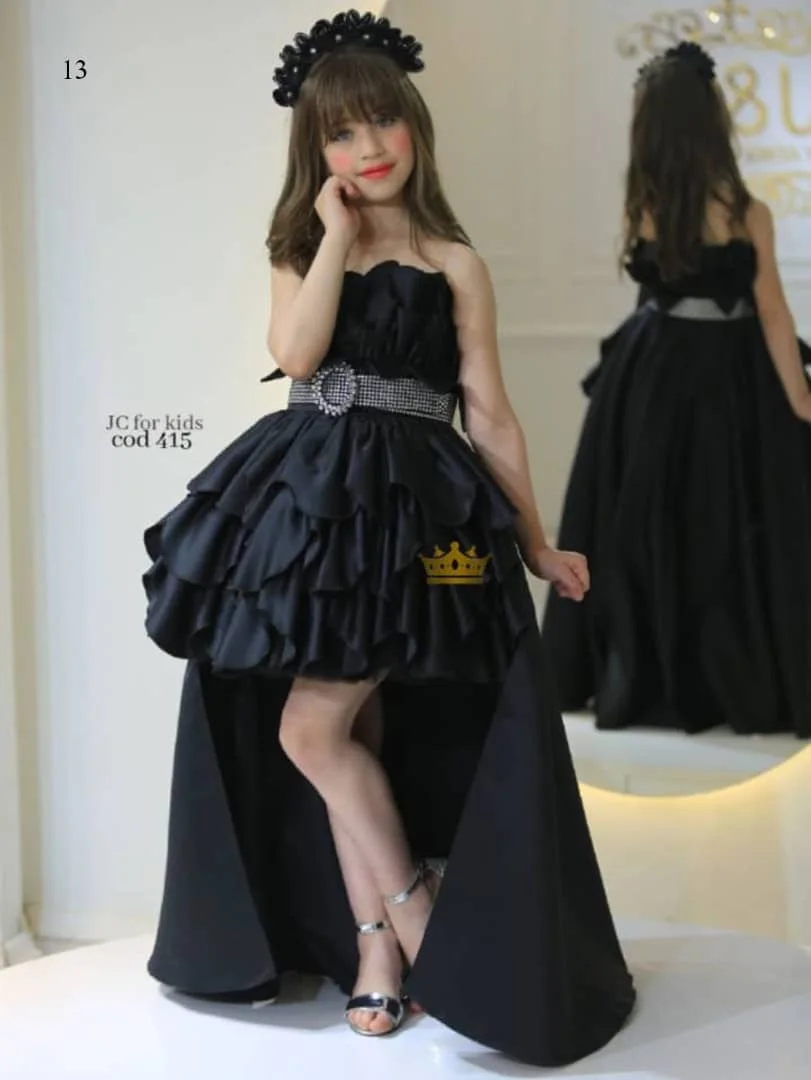 فساتين بناتي السعر   28500* ريال يمني عدن