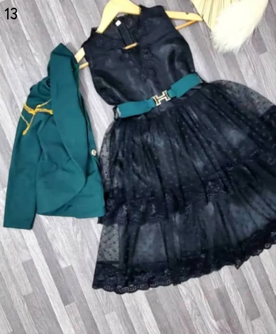 فستان بناتي انييق بستايل كلاسيكي السعر :*25000