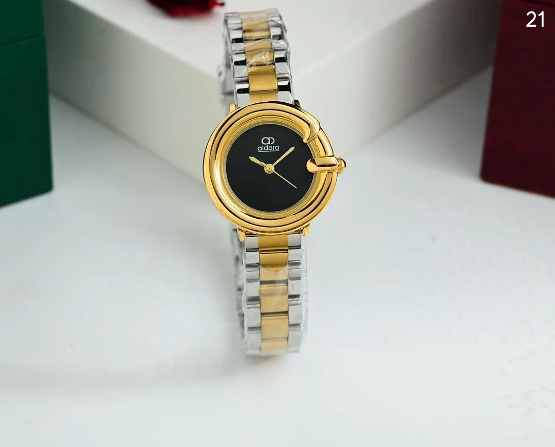 ساعة نسائي الدورا ابااشكالها الرهيبه والجذابه اشكال الماركات الانيقه بااحلا السعر 18000ريال يمني عدن ⚡ فثط