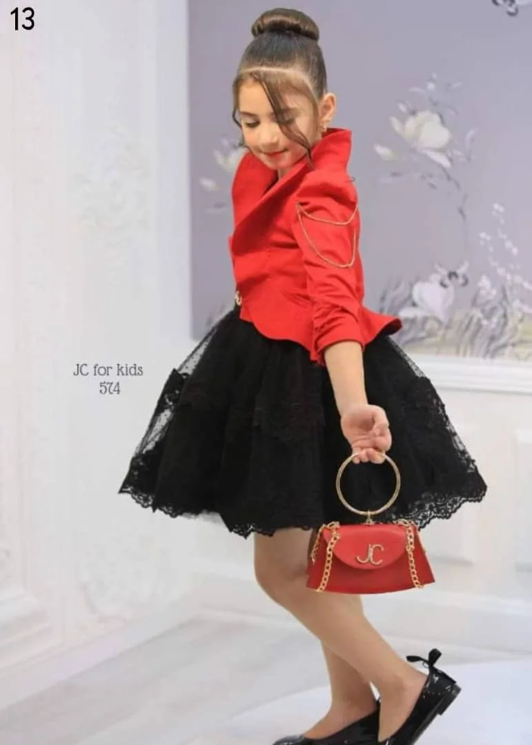 فستان بناتي انييق بستايل كلاسيكي السعر :*25000