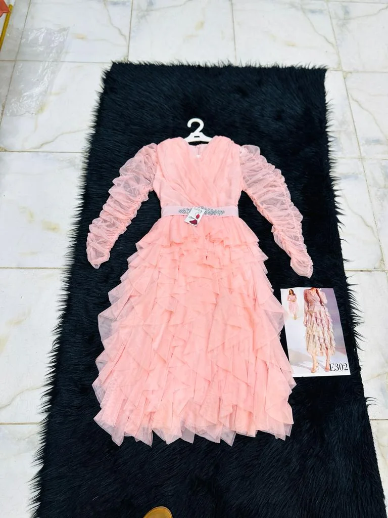 عروضات سوق سالم فستان تحفة تحفة والسعر 19000 ألف ريال يمني والوصف تحت👇