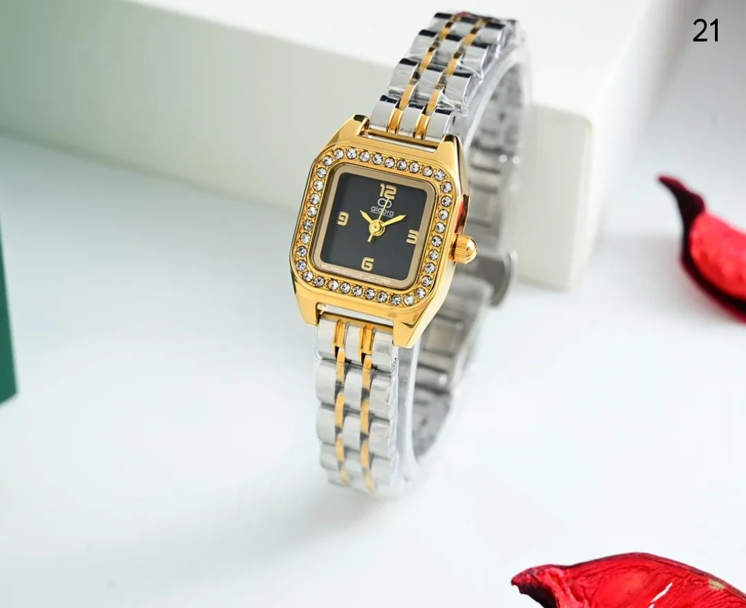 ساعة نسائي الدورا ابااشكالها الرهيبه والجذابه اشكال الماركات الانيقه بااحلا الاسعارالسعر 18000ريال يمني عدن ⚡ ريال  فثط