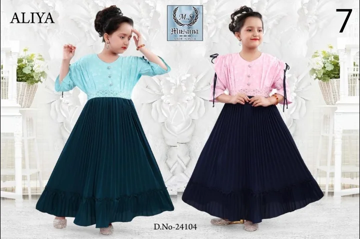 فستان بناتي روووعة جدآ وفخم المقاسات من سنتين الا 10 سنوات السعر 20 ألف ريال يمني