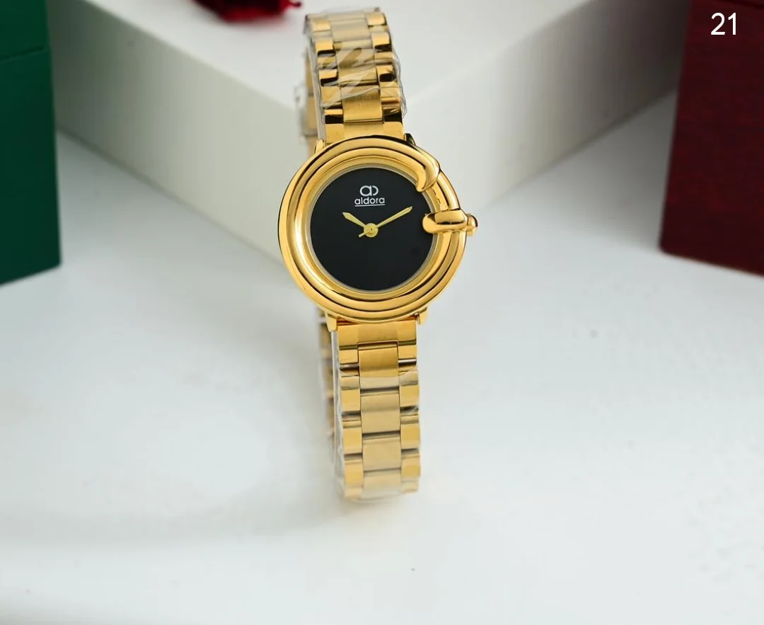 ساعة نسائي الدورا ابااشكالها الرهيبه والجذابه اشكال الماركات الانيقه بااحلا السعر 18000ريال يمني عدن ⚡ فثط