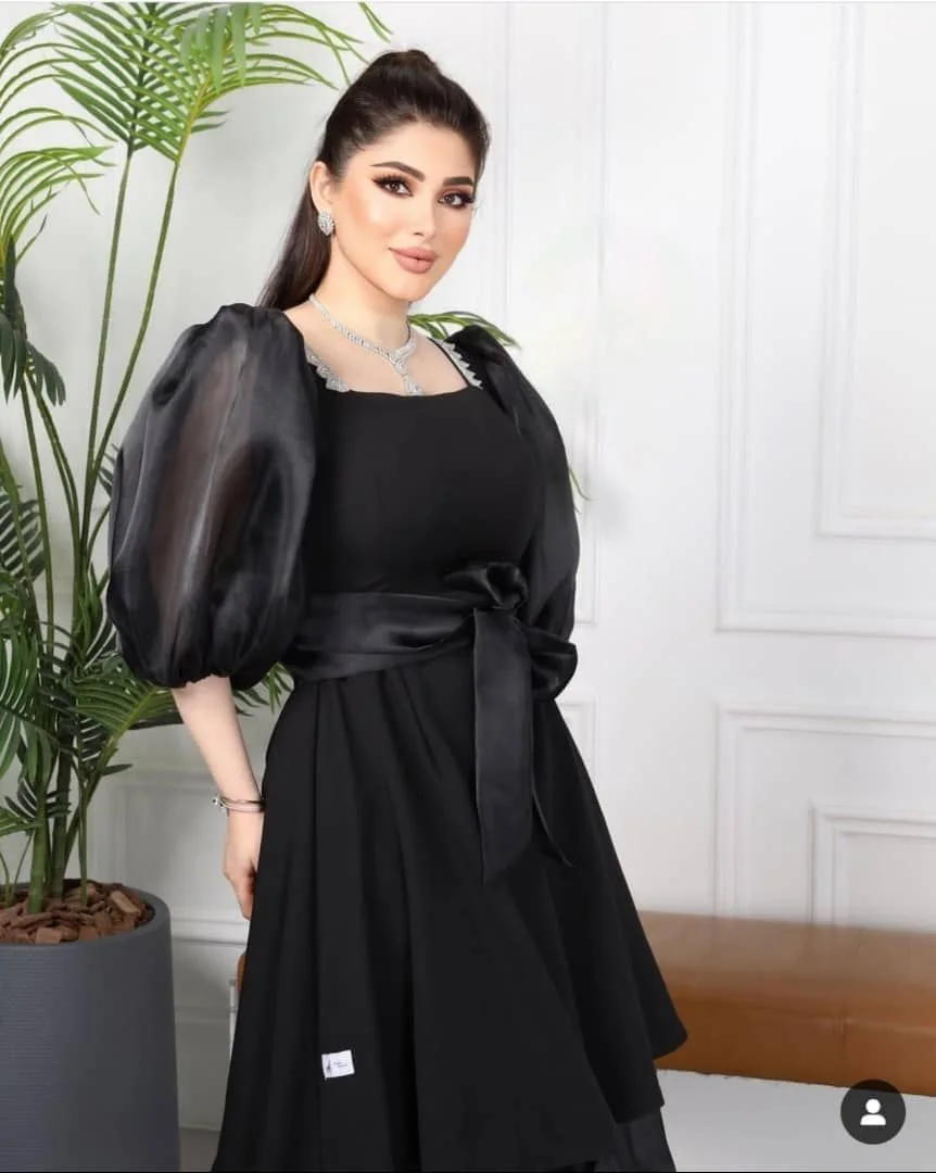 عروضات سوق سالم المتميزة فستان راقي والسعر 18000 ألف ريال يمني