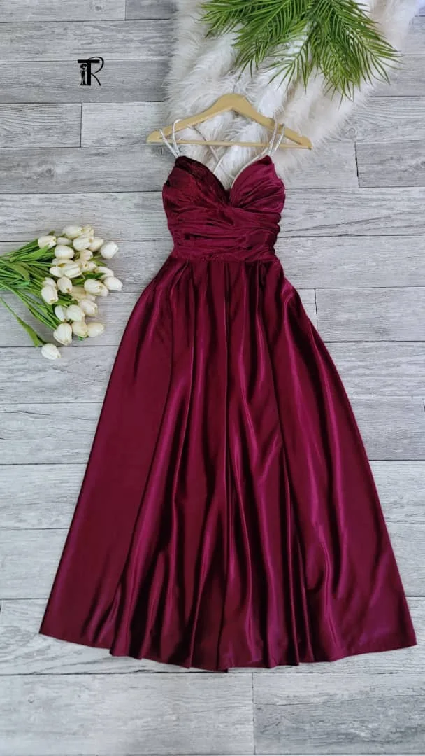 فستان نسائي السعر 14,200 الف ريال يمني ⚡✨