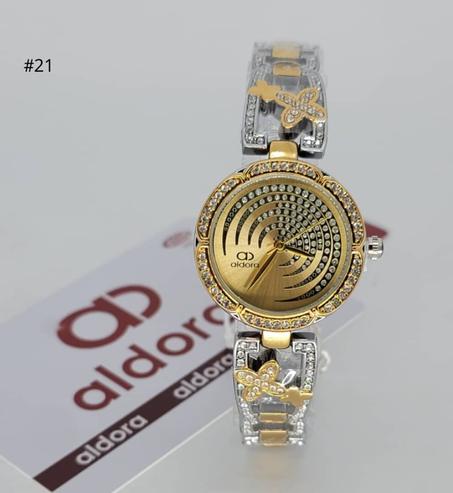 ساعات الدورا شكل رهيب وفخم واشكال رائعة اصلية ومضمون والسعر 14000 ألف ريال يمني...  عدن