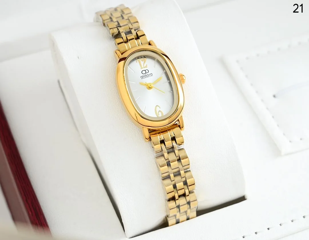 ساعة نسائي الدورا ابااشكالها الرهيبه والجذابه اشكال الماركات الانيقه بااحلا السعر 18000 ريال يمني عدن ⚡ فثط