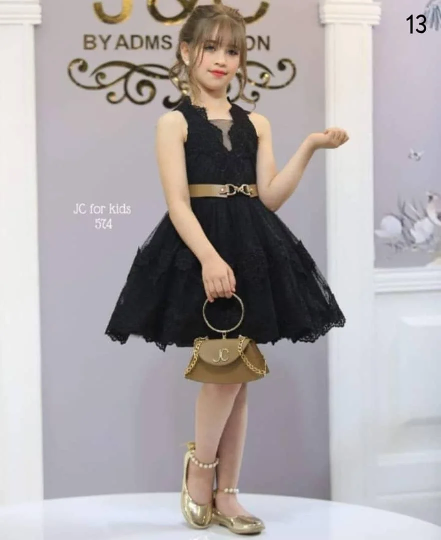 فستان بناتي انييق بستايل كلاسيكي السعر :*25000